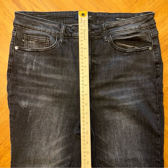Judy Blue Skinny Fit Capri Jeans Size 11/30 Distressed Faded Black Charcoal - Picture 10 of 14
